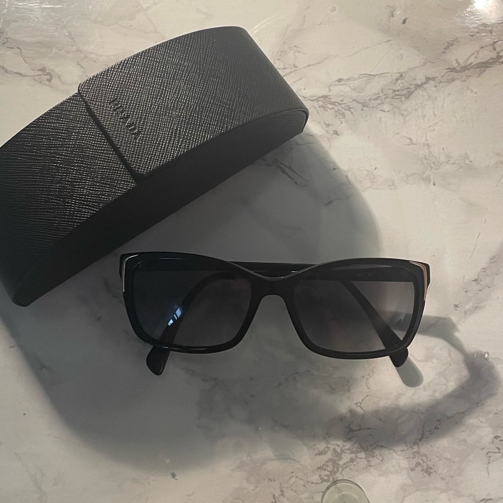 Prada vintage SPR 020 sunglasses!